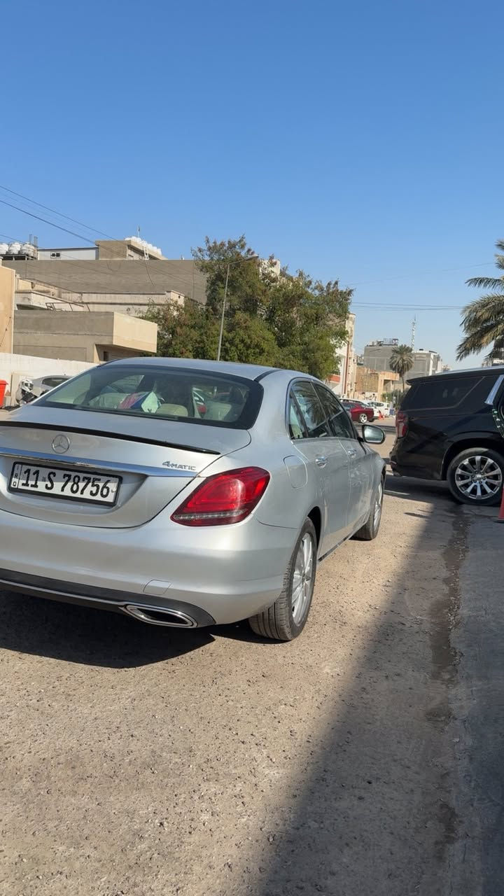 سلام عليكم:
للبيع سياره مارسيدس C300 4MATIC الموديل 2021
وارد امريكي بدون ايرباك بدون دواخل سياره نظيفه جداً 

مواصفات:- شاشه كبيره/كشن جلد خزن ميموري/رادارات/كامره 360/ صندوق كهرباء/ فتحة سقف/ عدسات زينون/ نظام ترحيب/ اربع ابواب بصمه/ شفتات ستيرن/ كشن تدفئه/ ستيرن تدفئه/ ديشبول دجتال خمس وضعيات/ ستيرن كهرباء/ وبعد بيها هوايه مواصفات ممذكوره 

سياره ماشيه ٤٦ الف كيلو والسياره صفر مسج 

الحادث:- ربع بنيد صبغ وصندوق تبديل فقطط 
الكير والمكينه ممفتوحات يعني مكفول
تخم تاير جديد 

"السعر" (270)
للاستفسار الاتصال على الرقم 
***********
***********
