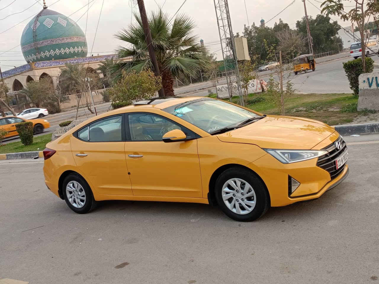 النتره ٢٠٢٠ خليجيه شركت القلم
كفاله من كلشي سياره جديده
بيه جاملغ ايسر تبديل اصلي طخه بصيطه حيل مصوره طخه
صبغه وحده ممعيوده
ماشيه ٨١ كيلو 
فول مواصفات 
فتحه سقف 
قطعتين تبريد 
لدات اماميه 
مري شفط 
كير مكينه كفاله برغي ممفتوح بل
 سياره على فحص
كير ATM ايتي ابلادي ٦ نمر
٣ وظعيات قياده 
مدوشمه عام ارظيه سفاري 
كشنات 
تخم تاير جديده 
بغداد بسمي 
سنويه لل ٣١ مجدده جديد
ارقام جدد
هيئه غرامه مصفره
سياره على فحص وين ميعجبك عده جاملغ كفاله من كلشي
السعر ١٤٧ وبيه مجال تلفوني *********** البياع تقاطع درويش
