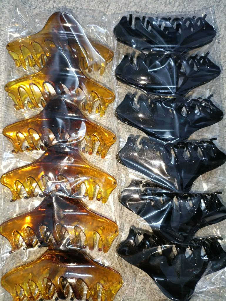 جوملە و موفرەد بەردەسته 
سعری دەرزەنی تەنها به 3000 دینار 
گەیاندن هەیە 
*********** كالار, السليمانية
