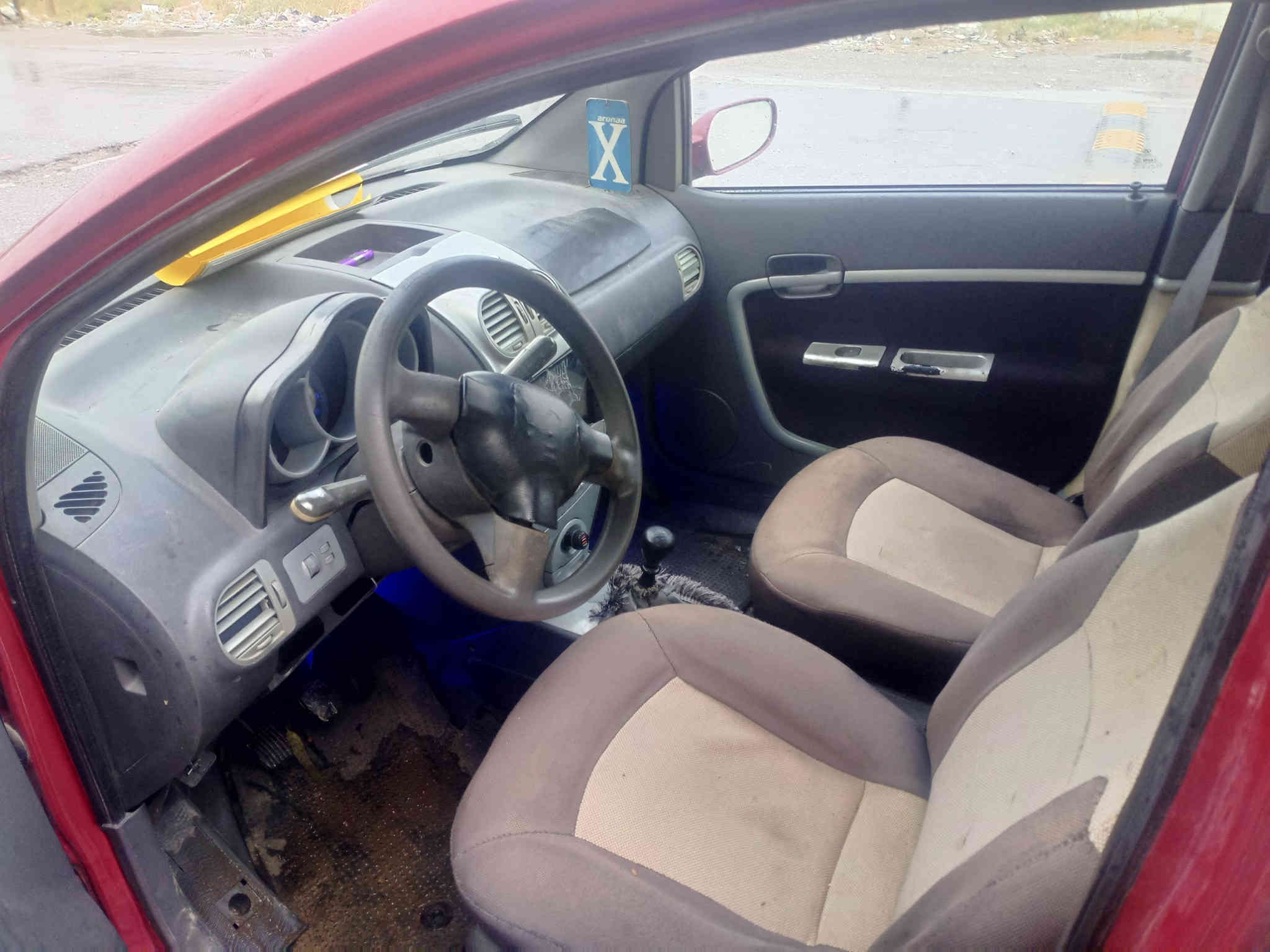 شيري A1 موديل 2011 رقم نينوى مشروع وطني شرط التحويل كابون بانزين بدون ظرر وبدون صبغ محور محرك وكير وظفيرة كاملة استرا 14 قيق اسود مجول مال كصة جديد وشرط تحوير درجه اولى امشي السرعه التعجبك بيع مستعجل اتصل على الارقام *********** وتفاهم مع صاحب السيارة الشرعي .
