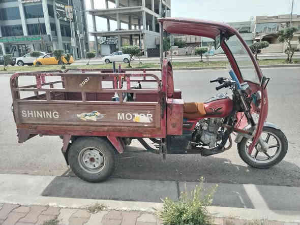 ستوته للبيع 2015 بيه سنوية قديمه كله بشرط محرك شاصي كشر نضيف ٣ تايرات جدد كهربائيات شغاله باتري هابط سلف هندر بودي قلاب ستوته مال شغل ما ناقصه اي شي سعر ٧٥٠ بيه مجال قليل *********** بدون قمريه وجنج
