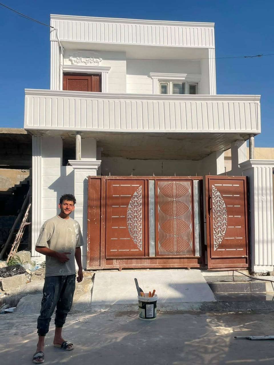 اسطه ديكورات واجهات خارجيه الفوم التركي +صباغ خارجي وداخلي  اشتغل داخل كركوك واطراف ***********

