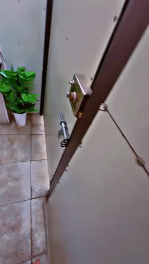 دار للبيع في السيديه مربع الضباط درجه اولى مساحه ٥٠م متر الأتصال
 ***********
