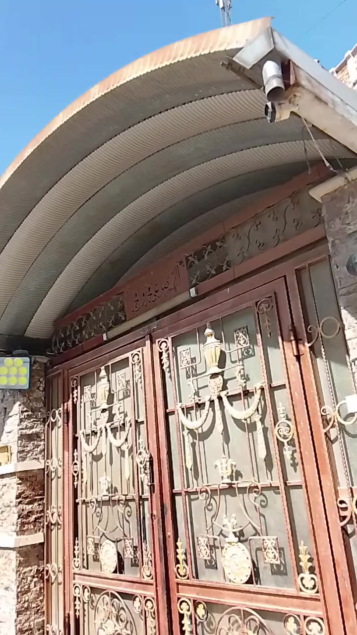 للبيع سقيفة كما موضحة بصورة مستعجل على البيع ***********
