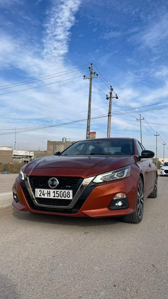 السلام عليكم نيسان التيما للبيع 
الفئة SR موديل 2020
السياره فول مواصفات 
بصمه ،فتحة سقف ،رادارات محيطيه ،كشنات جلد ،محرك 4سلندر 2.5، تحديد مسار ،نقطه عمياء ،مقاعد تدفئه ،تحكمات استيرن ،گير 8سرعات وبعد بيها مواصفات محرك گير بشرط سياره نظيفه جدآ تخم تاير جديد
السياره وارد امريكي ضررها قطعه واحده فقطه (جاملغ خلفي )
رقم الشاصي مرفق بالمنشور ماشيه 174الف كيلو متر 
رقم دهوك سنويه جديده. مكان السياره الانبار(الرمادي )
سعرها 168وبيها مجال بسيط 
غير متواجد على الفيس وهذا رقم صاحب السياره 
  
‭0780 800 9006‬
