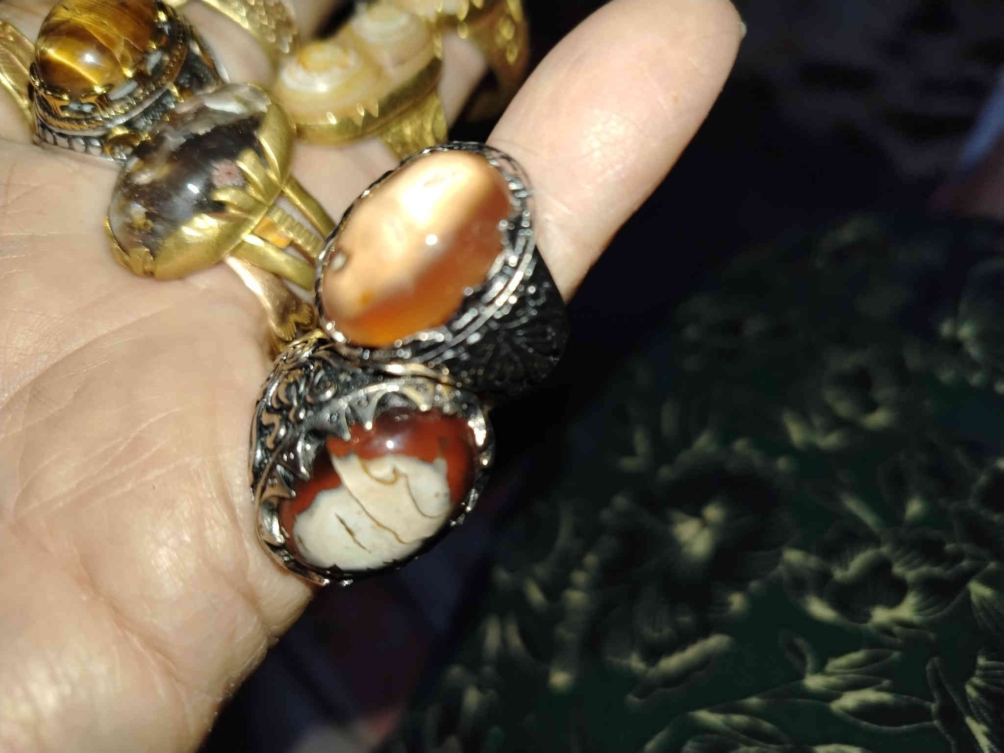 كلمن وسعره المحابس على 50 اي شي يعجبكم المراسله خاص او واتساب ***********
