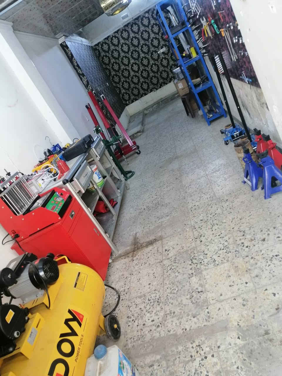 تم افتتاح ورشه نيسان
تشمل فتح كير ومكينه

حداده صدر
ادامه هايدروليك كير cvt و Atf
ادامه منضومه احتراق

فحص الحجر نوزلات والبلاكات والمجاول بلجهاز

عنوان الورشه الحريه الاولئ

الاستفسار ***********

اخوكم علي
