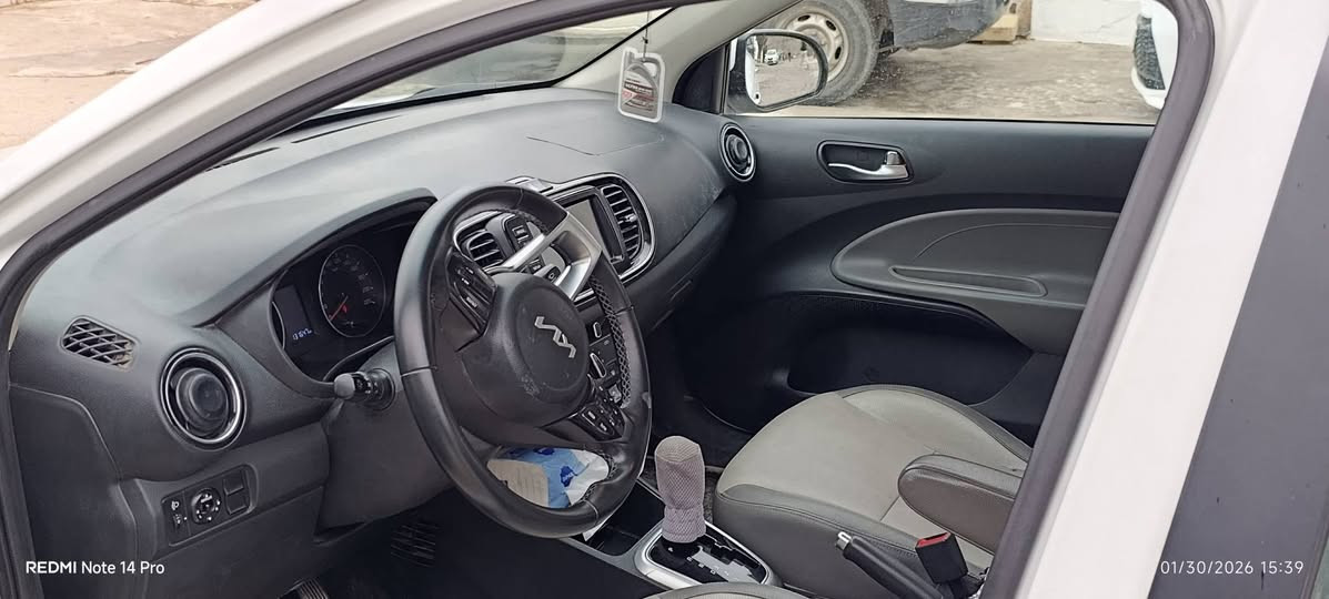 Kia pegas 
یەک پارچەی بۆیاخە 
گیرو مەکینەو تەبریدی بەشەرت
سەقف سلایت سەیارەیکی بی عەیبە 
*********** السليمانية, العراق
