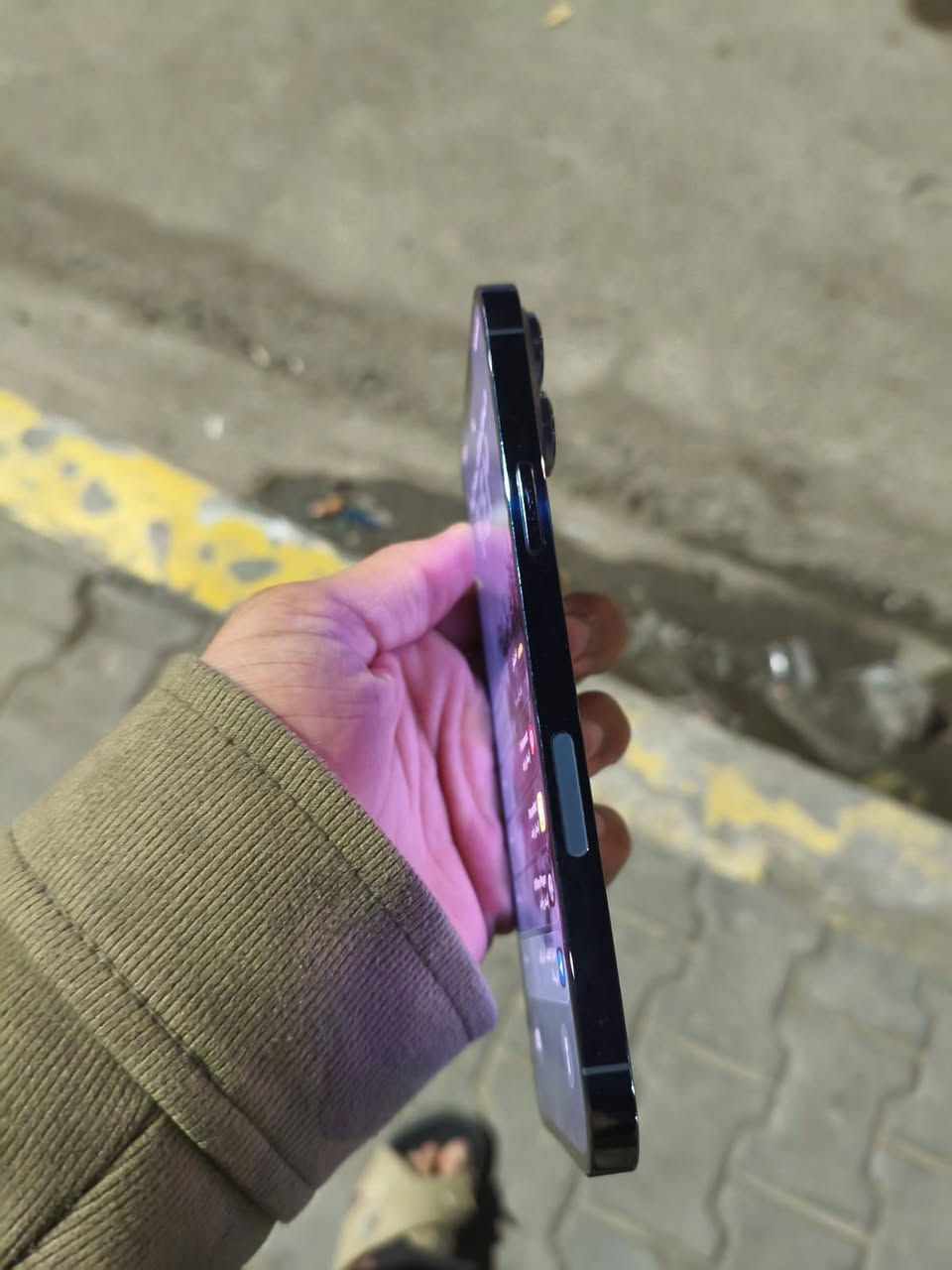 سلام عليكم 
ايفون ١٣برو 
ذاكره واحد تيرا 
بطاريه٩٣اصليه 
هاي عدسات مكسوره مو كامره 
وتاخذ بضمانتي مآبي زلغ


**إذا كنت صاحب هذا الإعلان وتريد حذفه لأي سبب، رجاءا أرسل رسالة إلى الدعم الفني**