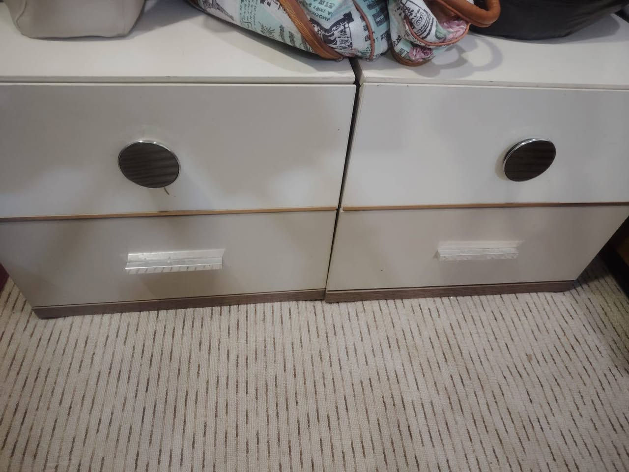 غرفه للبيع نظيف جدا للاستفسار على رقم ***********نوعيه استقبال
