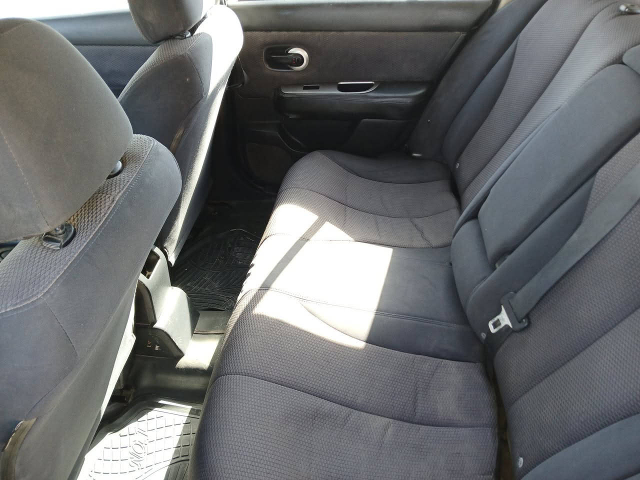 نيسان فيرسا هاشباك تكسي ٢٠٠٩ ياباني وارد امريكي حادثها امامي بأسمي رقم بغداد مصفرة هيئة لل٢٠٢٧ 
محرك ٢٠٠٠
ماشية ١١٥ميل
بشهر العاشر بدلت كير ومحرك حاوية
حدادية السيارة كلها امام وخلف 
 السعر ٥٥$ بيها مجال، مكلفه فوق ال٦٠$ جاهزة مال جناي شوف الاستبدال واحكم
الاطارات تخم كامل جديد
عقل جديد  
الدبلات وقواعدهن امام خلف مع بوش الهاوزن+فرام ممه تفصيخ جدد مع الشيالات+شمعات+كوبلن الاستيرن+
اذن جكليته الكير مع اذن مضرب اسفل الكير
القايش والضاغطة بلادية
عبوة بانزين جديده نوعية جيده
دكم تحكم الجام السنترلوك جهة السايق جديد
تبريد فول منظومة مجدده
لايت وبلاجكترات زنون
راديتر والقبق جدد ماء اخضر اصلي بدون تنقيص 
بالاضافة لادوات احتياطية تتضمن(راديتر+ضاغطة+واتربم بلادي+مسطرة نوزلات اصلية تفصيخ +تخم بلكات اصلية استعمال قليل+كلج الكيرالقديم شغال+عقل السيارة القديم شغال فقط ٣بنات مكسرة+دبل امامي شغال١قطعة+درايم شفت١قطعة+لاستيك درايم شفت ٢ق)
مكاني الكاظمية او الصابيات 
*********** واتساب موجود
