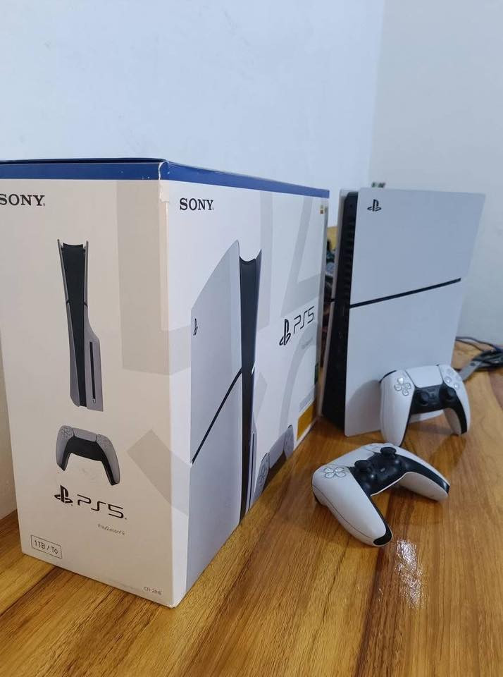 بلي 5 سلم
استخدام اسبوعين بس بعده جديد 
مكاني الصوفيه 
السعر 650 الف 
للتواصل   *********** واتساب
