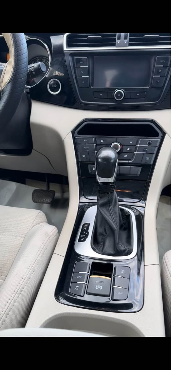 MG GS 2017
مج 2017 ره ش بئ دعم بئ سبخ فول فول مواسفات سياره بريتانى عسلى گير مكينه شه رت  حجمى ويلا ١٨ تايره جديد رقم سنوى جديد $٤٠٠ غرامات داخل زه ر  جام كهرباى بريك كهرباى تحديد سرعه قوديك شفت ده شبول ٧ ره نگ شاشه مه زن سيسته م اوتوستارت سيسته مى نه زلى سياره ده بل اكسنه اكسن قفل تبريد ❄️ هيته ر🔥 گير سپورتى نورمال گيرى گران جورى سماعا سوبريور سياره جاهزه سينگ و پشت حساس كاميره فول مواسفاته سياره ب ناڤى مه يه تحويل سافى جورى محركى ١.٥ توربو gji قوه تا 170 هه سپا سياره خومالى يه 
سعر-٩٧$ مجال
عنوان دهوك
رقم تلفون *********** دهوك, العراق
