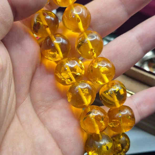 كهرب روسي اصلي حشري ( حجم خشن ) 
قطر الحبة 1.5
عدد الحبات 35 حبة ( معوج )
وزن 68 غرام 
عطر نومي بصرة واضح عند الدلك

للإتصال و المراسلة***********
🚗 خدمة توصيل كل مناطق العراق
💳 كارت ضمان (أصالة المنشأ & غير معالج )
📍 الكوفة _ شارع كوفة نجف الرئيسي _ مأكولات خوخة _ داخل فرع المطعم بغداد
