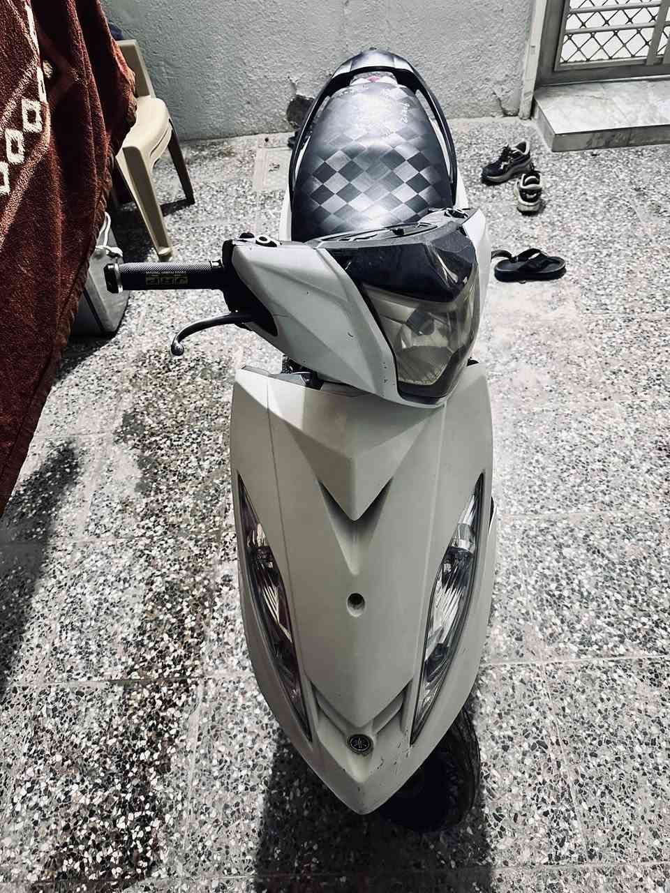 السلام عليكم GTR للبيع مكينة مكفولة من البرغي تجي تجيب وياك فيتر وتفحص على راحتك دراجة كهربائيات كلهة شغالة مثل مموضح بالفيديو نكرة سلف الدراجة شلعة معدل خير من اللّٰه السعر 850وبيهة مجال بسيط حك الجية مكاني بغداد المشتل
رقمي ***********
