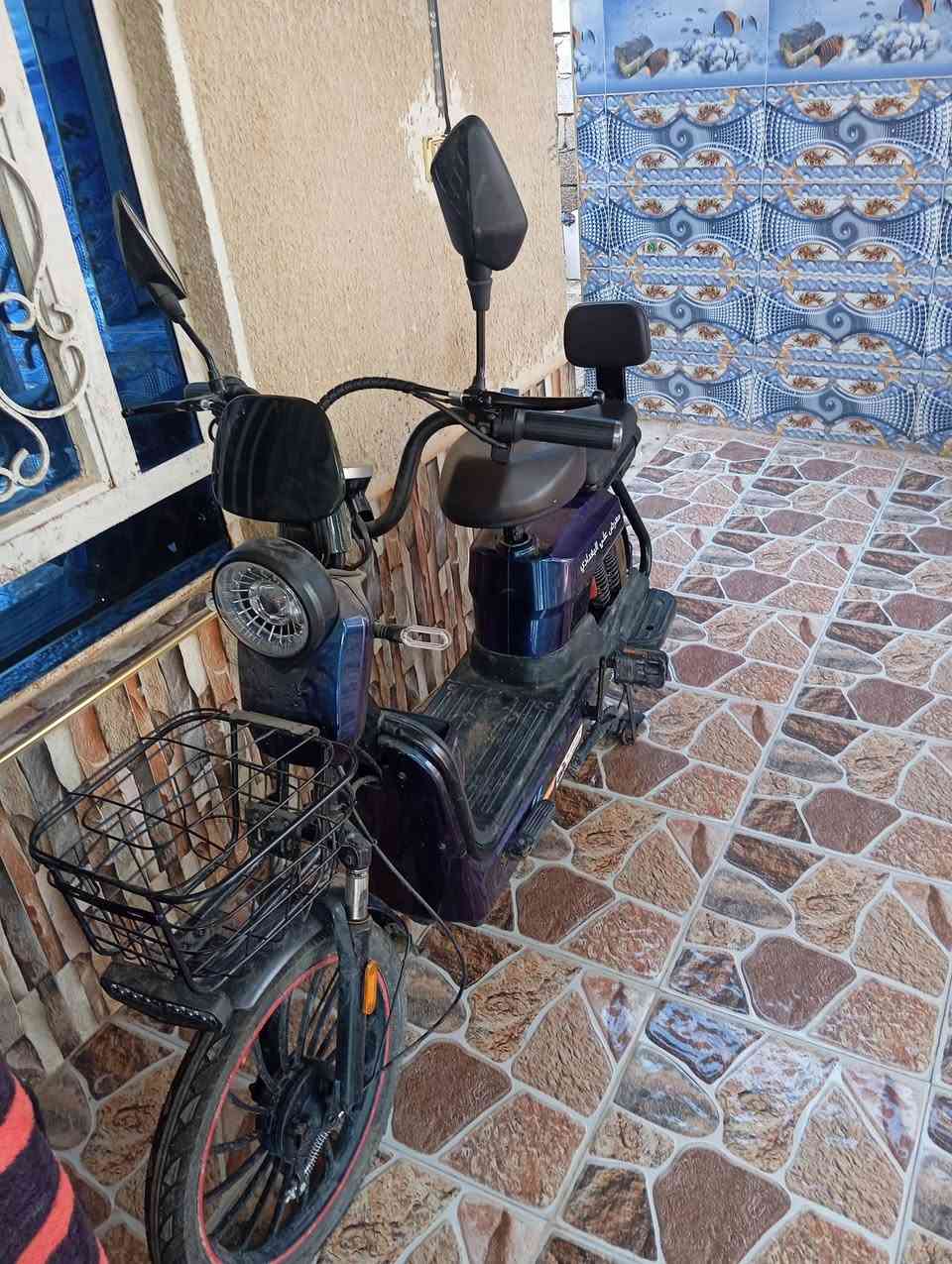 بايسكل شحن مستخدم خمسة أيام فقط جديد كلش الاتصال *********** أو*********** للبيع
