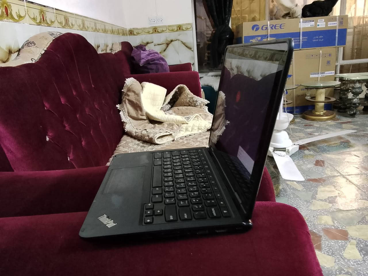 السلام عليكم اخوان عندي لا بتوب للبيع الابتوب نضام اندرويد ذاكرة 32 الخارجية 6 إلا بتوب نضيف او حلو ويا جنطة او شاحنة العنوان بغداد البلديات تقاطع الكهرباء الجهاز قلاب 360درجة السعر 120 او بي مجال بسيط رقم الهاتف *********** فقط واتساب
