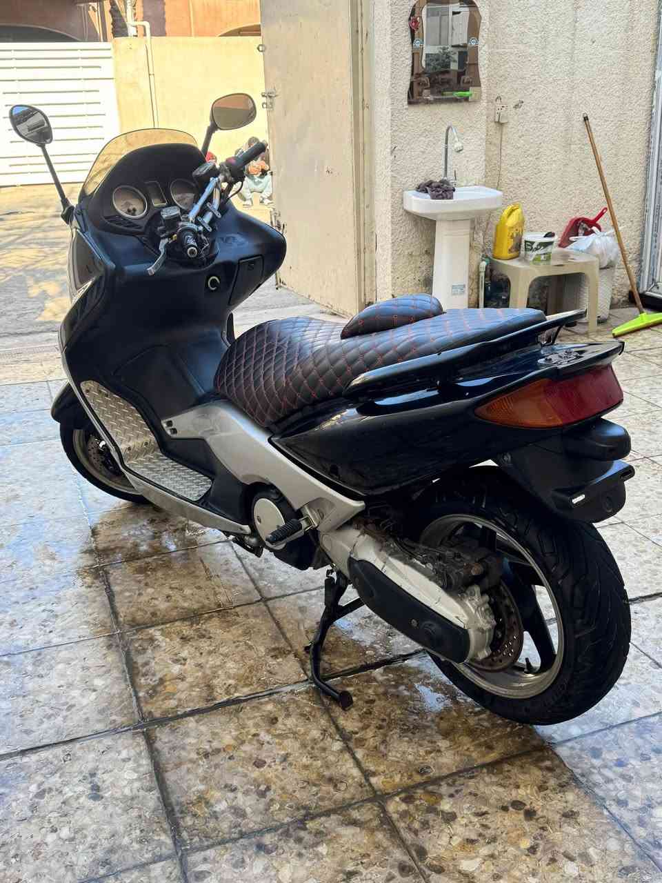 يا الله 
سلام عليكم تي ماكس موديل 2008 كفالة عامة ماشية 30 الف حقيقي  برغي واحد ما مفتوح بيها  كل نقص مابيها عليها كلج مالوسي وصالنصة السعر 21 ورقة مكاني بغداد رقمي *********** الشراي يتصل ويدلل
