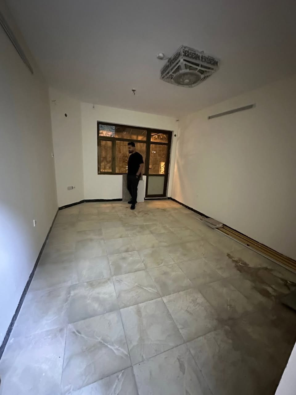 للايجار في السيدية مساحة ٧٥ متر
مدخلين للبيت 
يتكون من 

٢ غرف نوم 
٢ خدمات صحية 
مطبخ 
صالة 
الموقع : الاقتصاديين

السعر (((٩٠٠ الف دينار )))


**إذا كنت صاحب هذا الإعلان وتريد حذفه لأي سبب، رجاءا أرسل رسالة إلى الدعم الفني**