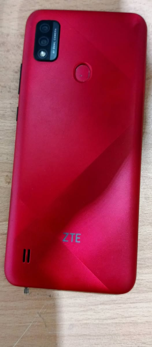 للبيع بالبصرة ZTE
الذاكرة 64GB رام 4GB

نظيف مية بالمية، مفرمت وجاهز للاستخدام

بدون خدوش، البطارية وكالة

الشاشه اصليه مابيهه كسر

السعر 80ألف نهائي

مكاني: [شط العرب/التنومه/] 

واتساب ***********

للشراي فقط رجاءً
