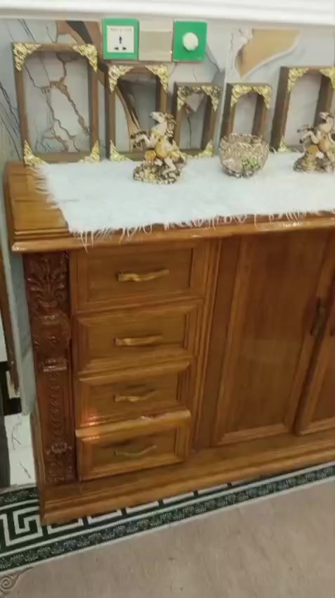 غرفة نوم صاج نضيفه كلش سعر مليونين ونص قفل
للتواصل ***********
