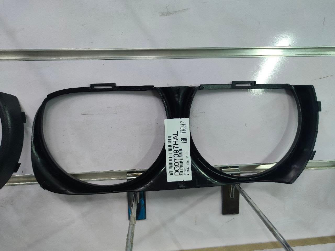 السلام عليكم
يتوفر غراض جالنجر 

١-دعاميه امامي 
٢-دفيوزر 
٣-فريمة دعاميه 
٤-كفرات لايت 
٥-لحية 
٦-درع محرك 
٧-درع دعاميه 
٨-شباك اعلى 
٩-شباك اسفل 
١٠-كفرات بلوجكترات 
١١-بطاين جاملغ
١٢-ماسكات دعاميه امامي
١٣-ماسكات دعاميه خلفي 
١٤-كونترول جام
١٥-بدنه 
١٦-دبلات جنطه 
١٧-فسفورات دعاميه 
١٨-حساس تاير

يوجد توصيل لجميع محافظات العراق 🛻

للاستفسار التواصل واتساب ***********
 او عبر الرسائل الخاصة

العنوان : بغداد / شارع الضلال
