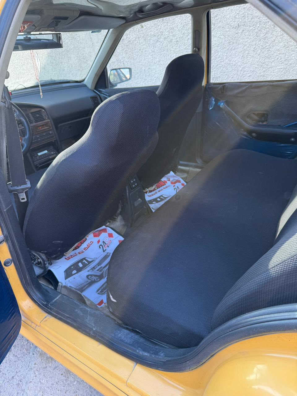 السلام عليكم
بيجو بارص 2015 للبيع
بيها البنيد صبغ بدون ضرر وشويه بـارد بلجاملغ الخلفي 
السعر : 55$ وبيها مجال 
تخم تاير جديد 
صدر جديد 
العنوان: بغداد البلديات
الرقم : ***********
