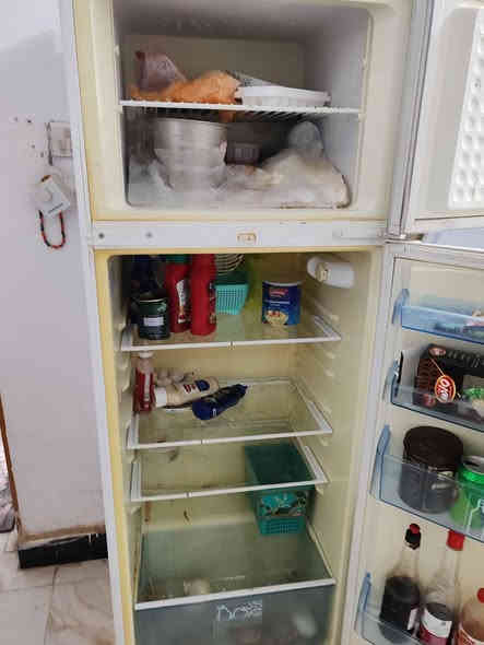 ثلاجه تركية استعمال قليل غير مصلحة
اتصل عالرقم *********** ديوانية
