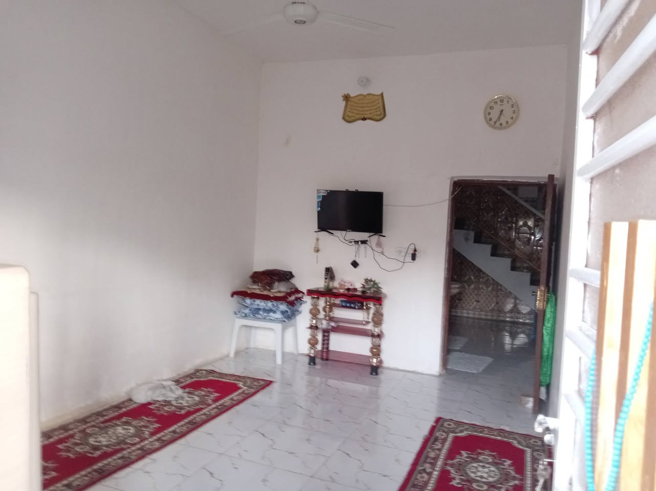 🏠🏠 دار سكن زراعي للبيع في حي المتنبي خلف بيت الشيخ معد يحتوي على غرفتين نوم مساحة كل منهما اربعه في اربعه واستقبال ومطبخ وصالة مساحة الدار ١٧٥م للاستفسار الاتصال على الرقم
📞
***********
