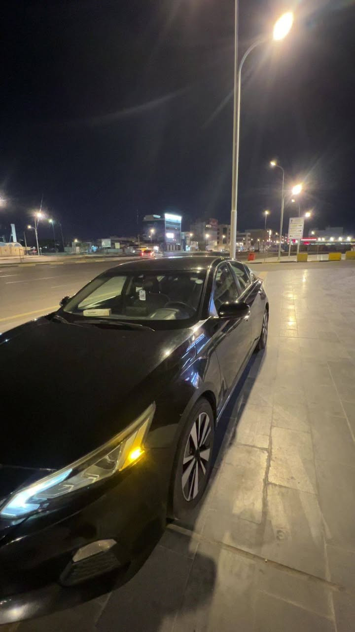 سلام عليكم  نيسان ألتيما 2022 
حادثها الجاملغ مال السايق  بدون دواخل فقط باقي كفاله تبريد حداديه جدد كلهه  جاهزه  رقم اربيل جديد   ماشيه 65 الف  السعر 160 وبيهه مجال  عنوان بصره. رقم ***********
