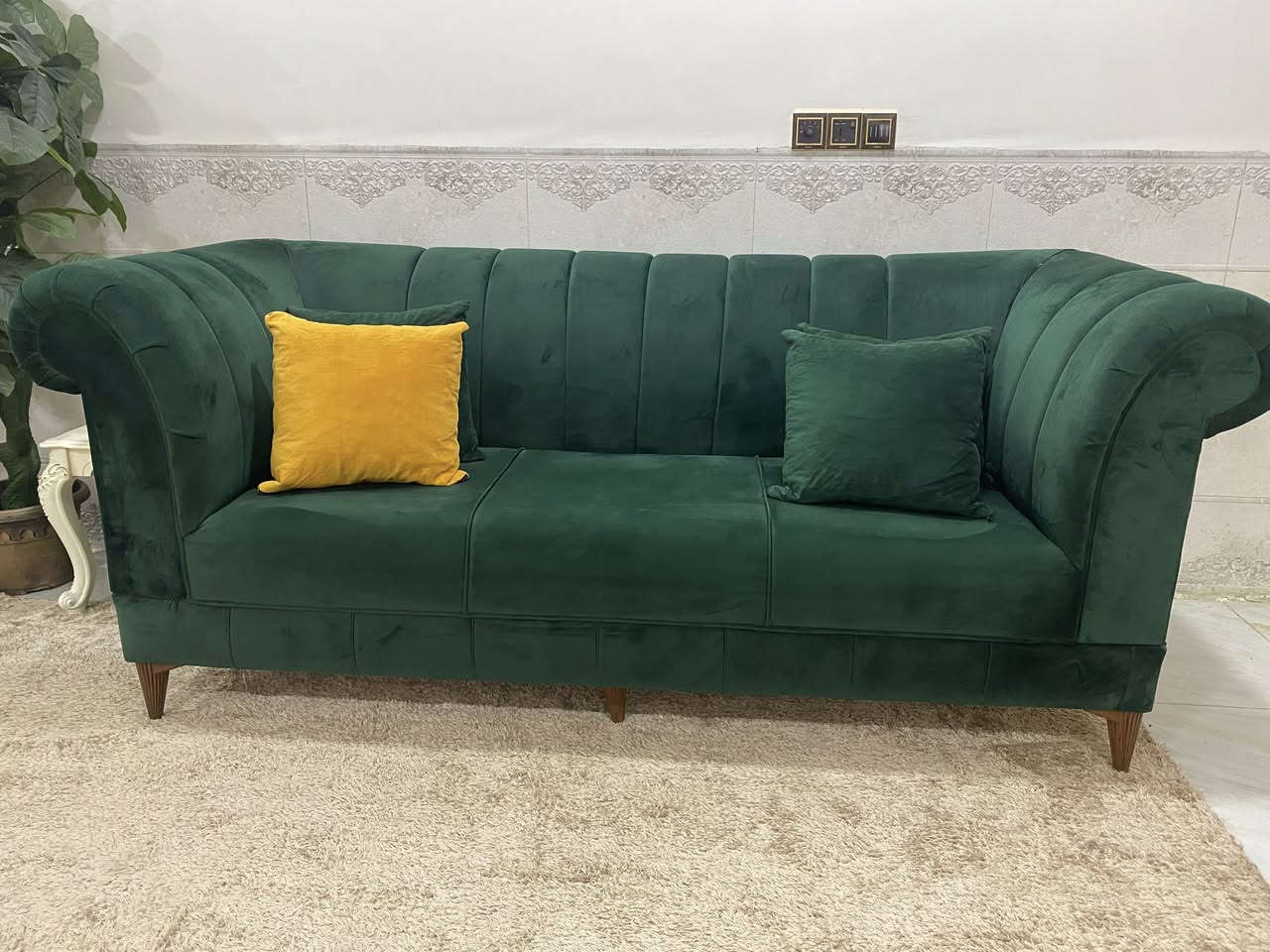 سلام عليكم
للبيع تخم ٥ قطع 
ويا البردات والقواعد مالتهن
***********
محاويل حي المشتل
