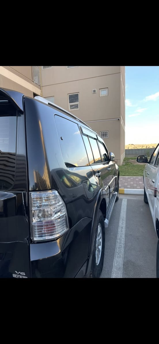 سلام عليكم سياره باجيرو للبيع مديل 2015 رقم شماليه دهوك محركه 3500 بيه ضربه جامله و بنيد صفحت الصدر سياره خليجي تخم تايرا ت جديد بيه شاشه وا كأمره وا مرايتي كهربائيه ولا باقي كلشي موضح كدامك لو تريد تحويل وا وكال سعره 150 بيه مجال ***********
***********
