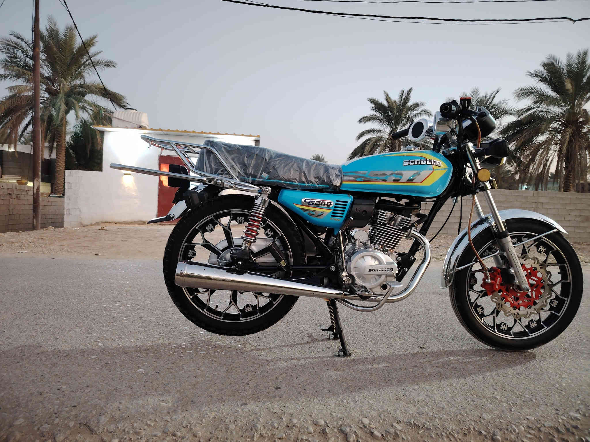 سلام عليكم درجه البيع موديل 24وراق كامله  سعر 650كهربايت كامله ديالى الخالص سراجق على طريق دالعباس اي ستفسر تصل على رقم ***********
