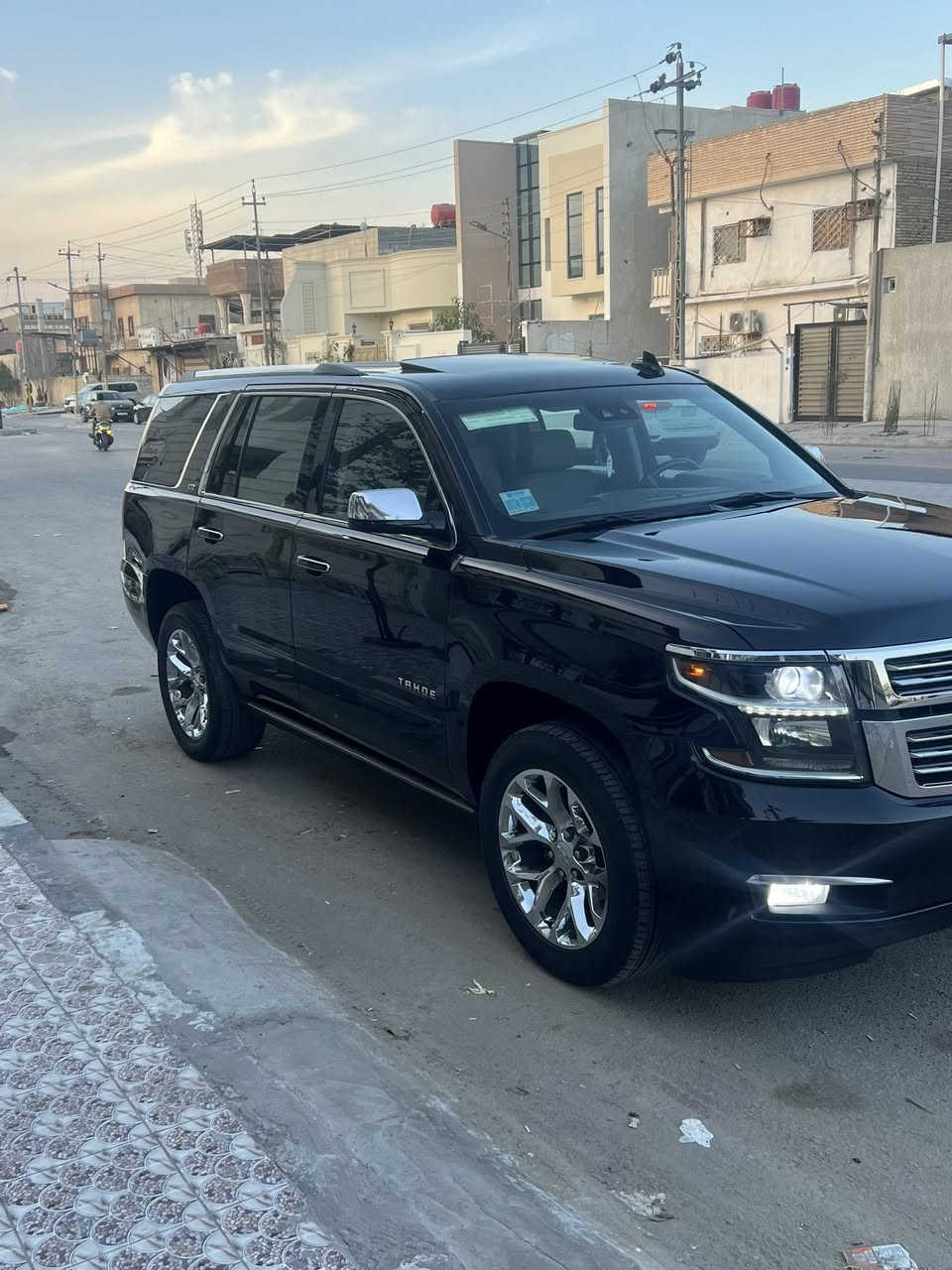 السلام عليكم شفرليت تاهو موديل 2015
فول موصفات LTZ واحد ع واحد 
كفاله عامه ضربه وصبغ وتبديل 
رقم أربيل الجديد 
محرك 5300 شرط ما مفتوح 
العنوان البصره 
السعر 365
رقم الموبايل ***********
