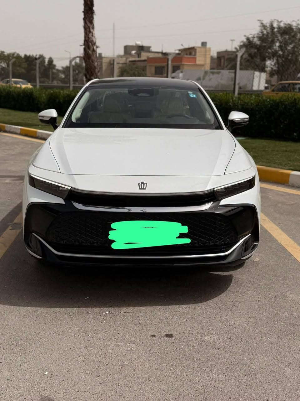 🚘 للبيع – تويوتا كراون بريميوم موديل 2026  

وكالة ساز – فول مواصفات – استعمال نظيف جداً  
ضمان وصيانة مجانية (8 تبديلات دهن مجانية)  
السيارة بعدها على وضع الزيرو – ماشية فقط 2500 كم  
مكفولة كفالة عامة  
داخلية لون أبيض  
شاشة جبيرة  
4 كاميرات  
4 كشنات كهرباء مع خزن ميموري  
بردة كهرباء  
تحديد مسار + تنبيه خروج من المسار  
سقف بانوراما  
رادار 360 درجة  
ويل كب 19  
كشنات جلد مع تدفئة وتبريد  
بردة خلفية  
رقم بغداد – باسمي تحويل مباشر  

📞 للتواصل اتصال مباشر: ***********  
💵 السعر المطلوب: 60 مليون وبيه مجال  

#تويوتا #كراون #Crown_2026 #سيارات_العراق

