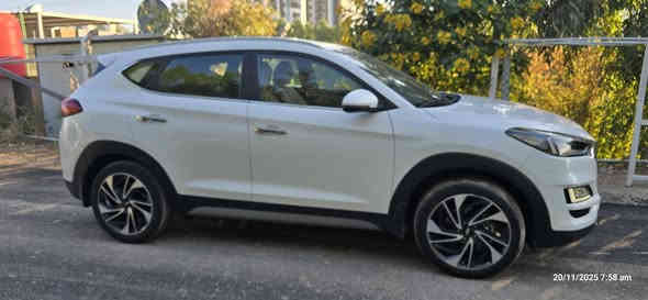 توسان ٢٠٢٠ خليجي رقم بغداد الجديد . مواصفات فول من عدا البانوراما . محرك ٢٠٠٠ دوش 
بصمة 
كراسي كهرباء 
لايت خمس عدسات زنون 
ويل ١٩ 
جلد 
تبريد خلفي 
كامرة دوارة أصلية 
حساسات 
بك لايت لد 
صاج 
فول تحكمات استيرن 
شاشة أصلية 
لايت متحرك 
مري ترحيبية
مودات واوامر صوتية
السيارة ماشية ٥٤  بدون صبغ فقط مكانات بارد . السعر ١٩ الف  لاستفسار *********** بغداد
