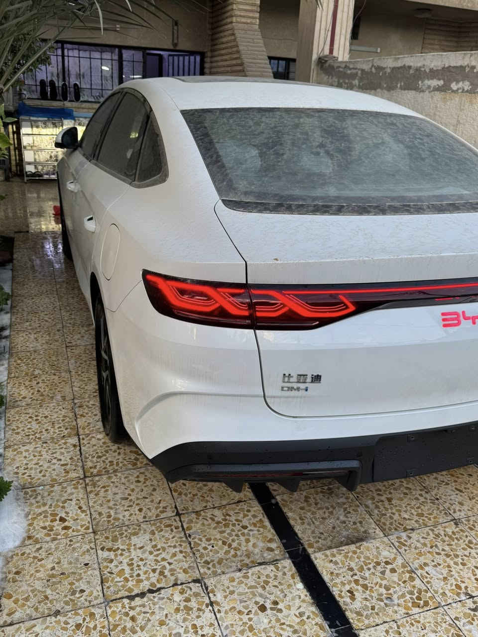 سلام عليكم بي واي دي كنL فول فول مواصفات بنروما حساسات امامي خلفي 4 كامرات سياره زيرو بعدهه بدون رقم ماشيه قليل 

‭0775 788 8090‬
