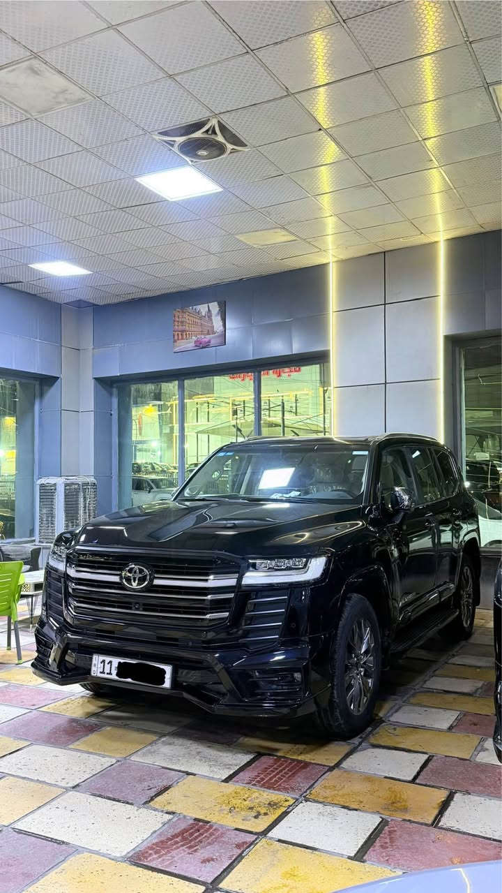السلام عليكم 
لاندكروز 2024 VX LIMITED خليجي 
محرك 4.000
ماشية 44.000km 
رقم بغداد الجديد بسمي
اللون اسود 
داخل بيجي 
مواصفات الـVX معروفه فول 1/1
(سياره بيها مكان بارد بسيط و شخط مصلح PDR لباقي كفالة عامة من كلشي مكفولة من تبديل و صبغ و فتح بعدها جديدة ♥️
مكان السيارة بغداد) 

السعر: 735ورقة سعر بلاش بلنسبة لموصفات ل VX 🔥
*********** بغداد, العراق
