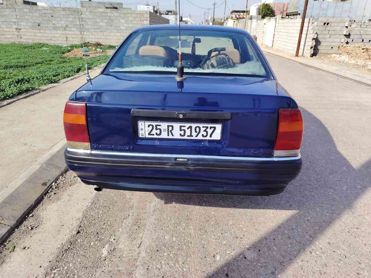 سلام عليكم اخوان هاي اوبل للبيع موديل 92 رقم كركوك بسمي شرط تحويل وكالة محرك كير شرط محرك حجم 2000 4 تيرات جديد جواها شرط حدادية جديد مصبوغة جمالية كابون بانزين بيها باتري جديد جوم امامي كهرباء قفل مركزي سيارة مال بيت شرط تحويل وكالة المايشتري لايكسر بل سوك كلشي موجود بل سوك  وسعرة سعر 45 بي مجال قليل رقم تليفون ***********
