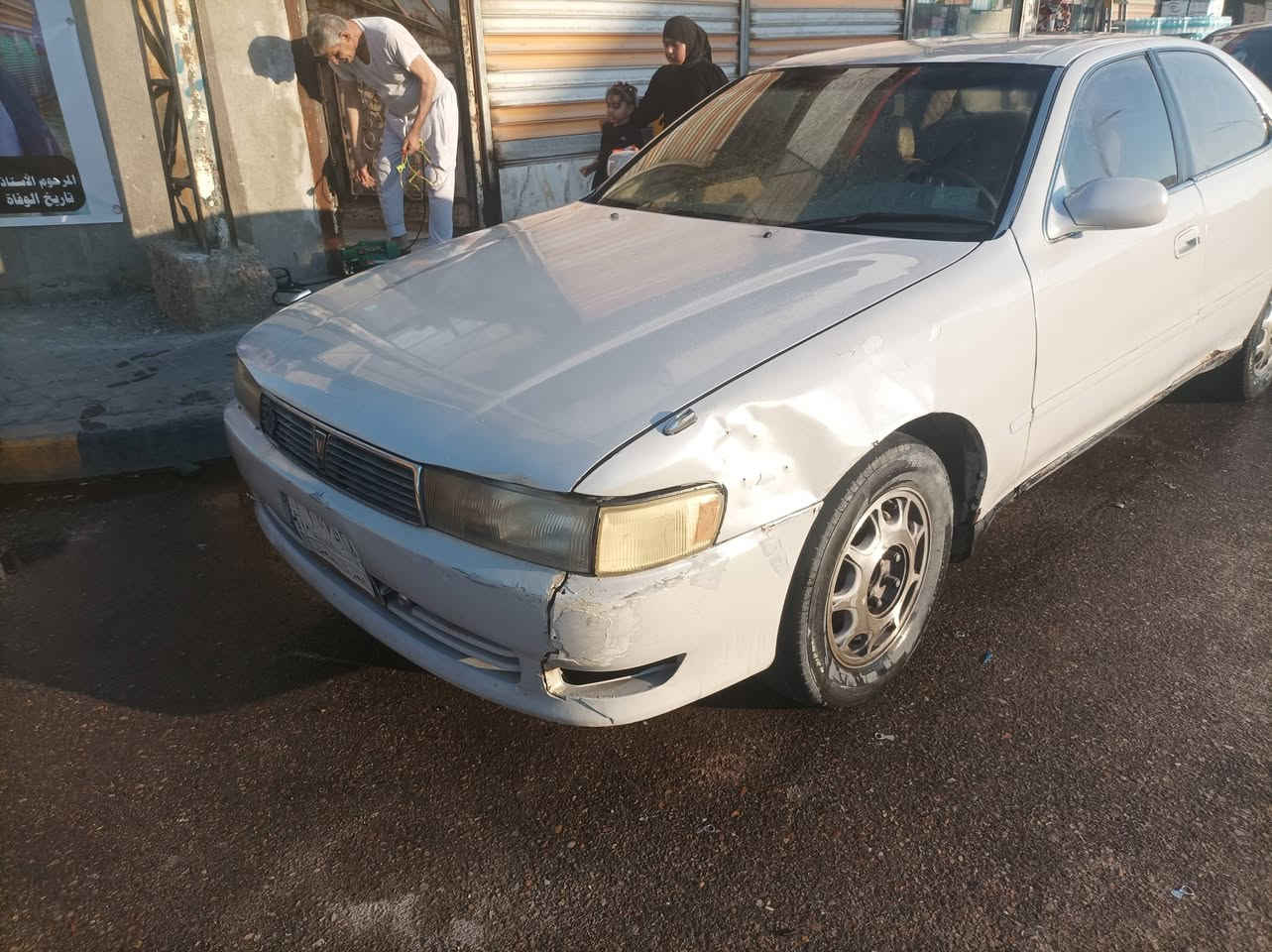 السلام عليكم
سياره كرسته  للبيع موديل 94
البدي واضح بالصور .. محرك ونجي 
تبريد شغال .. السياره بأسمي ...
السعر 25 
مكاني البصره القبله .  
للتواصل .  ***********
