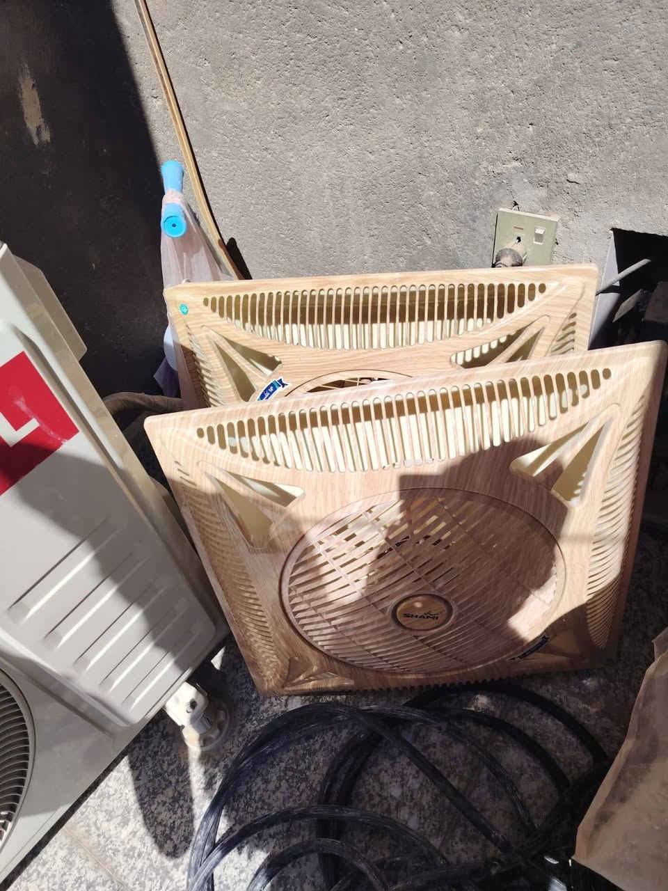 للبيع سقف ثانوي٤*٤نظيف جدا مع اثنين مروحات وحدة بيها خلل ب٣٠
@


**إذا كنت صاحب هذا الإعلان وتريد حذفه لأي سبب، رجاءا أرسل رسالة إلى الدعم الفني**