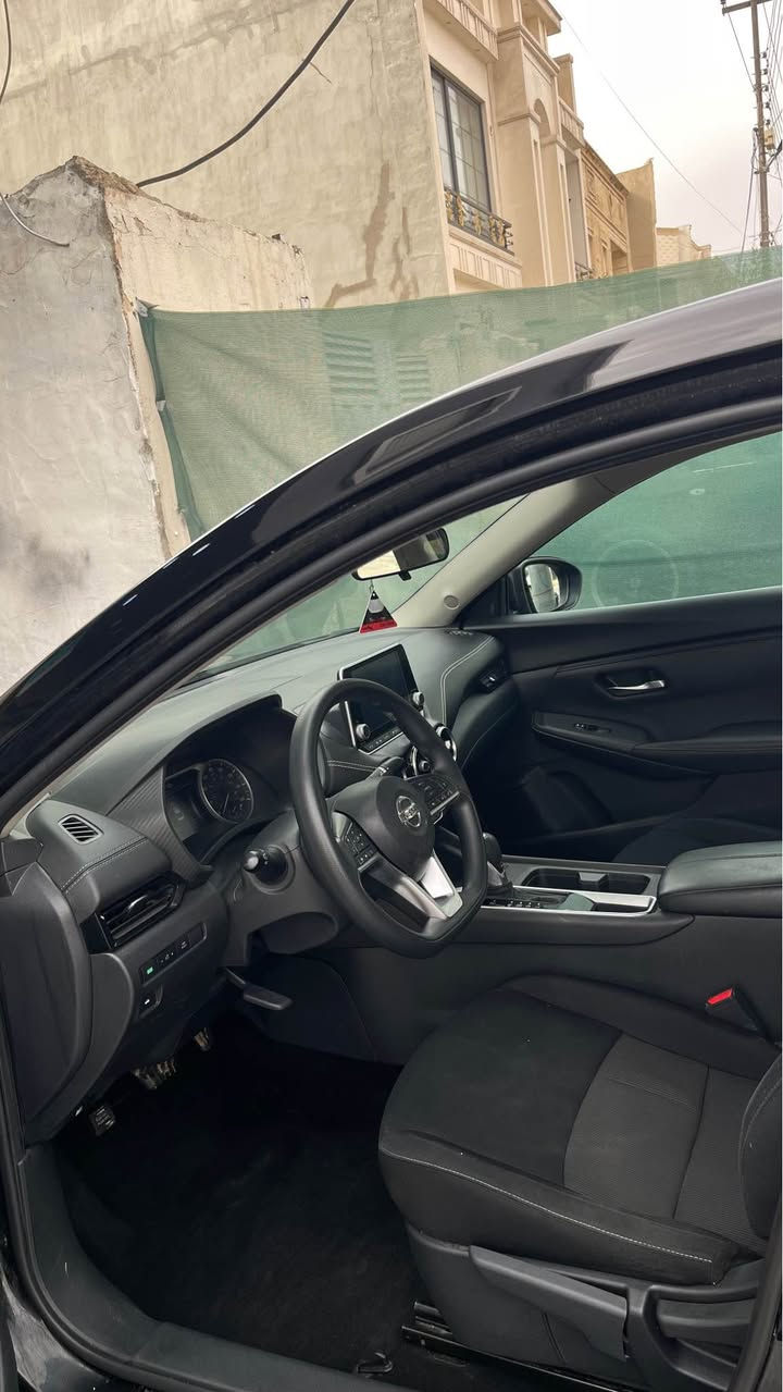 نیسان سێنترا ٢٠٢٣ SV فول مواسەفات بێ سلاید 
ڕادار 
ئاوێنە ڕادار
ئیکۆ
سپۆرت
سیستەم تراکشن 
 خەتی جادە
تحدید سرعە
بەسمە 
شەغال 
سەیارەکە ٣٨ هەزار کیلۆمەتر ڕۆیشتیە 
بەس بۆنیتی سبوغە بێ ناوگرتن  یەک دوو قەپ و قۆپی هەیە ئیرباگ تەقیە
هەموشتێکی نوێیە ڕەقەم و سەنەوی و هەزەی نوێیە 
نرخی ١٣٧ وەرەقە و مەجالی تێدایە 
شوێن هەولێر 
*********** أربيل, العراق
