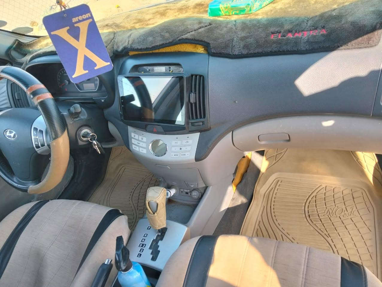 افانتي  ادوات جاهزه سياره البدي كدامك شوف العين كصة جنطة باقي التفاصيل  
***********
مكانها بصرة 
سعر 38 بيها مجال
