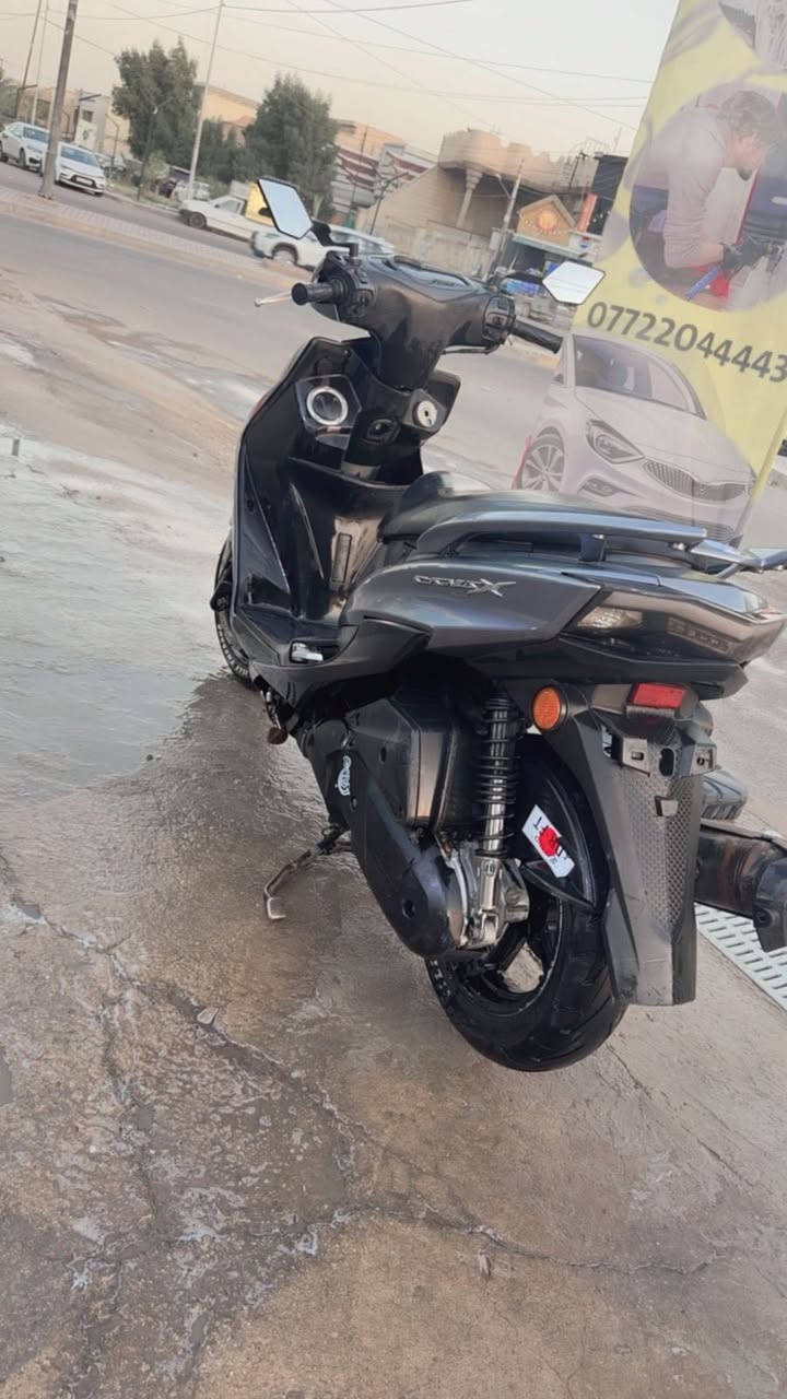 سلام عليكم شباب سكنس شمعه دراجه لون رصاصي دراجه جديده بيها كلجات رياضي بلاديات  بغداد الحريه الاولى***********
