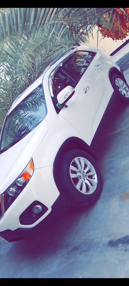 بسم الله سورنتو ٢٠١٣ رقم بغداد مشروع وطني 
مكفول كفاله عامه من ضربه  وتبديل وصبغ وبارد 
 موصفات مكينه ٤ سلندر ٧ راكب تحكمات استيرن
 جهتين ٣ قطع تبريد مري شفط اشاير بلمري
تخم تاير جديد باتري جديد سياره جديده 
صار ٣ سنوات جانيه  على أيدي  مامفتوح 
بيه برقي واحد للعلم صدر أمامي خلفي 
جديد مكان ديالى شهربان سنويه بسمي  
***********السعر ١٧٠ بيه مجال
