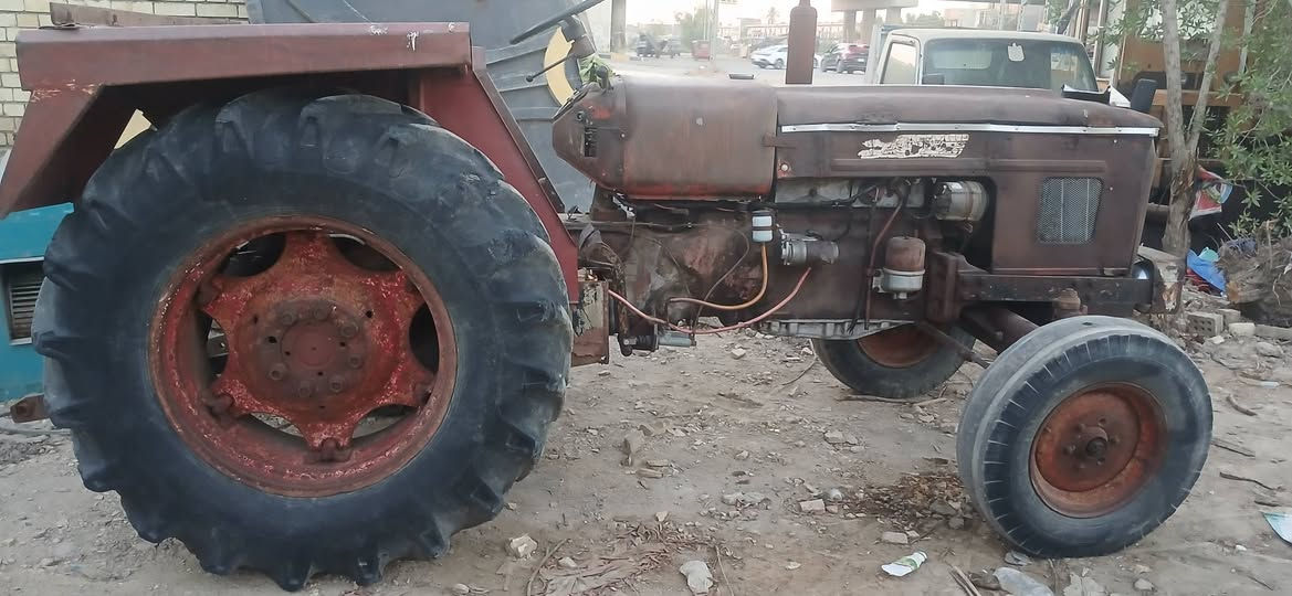 السلام عليكم
كاروبه عنتر للبيع موديل ٨٥ رقم وسنويه بدون تحويل مكفوله من محرك وكير واكسل وجهاز الرفع شرط الشغل شغاله سلف وباتري ولايت شغال باور ستيرن وبريك دهن تايراتها نص عمر مكينه مال جناي جاهزه للشغل 
السعر ( ٣ مليون ونص) وببها مجال للشراي 
للاستفسار الاتصال على الرقمين 
***********
***********
المكان /  كربلاء  _.   طوريج
