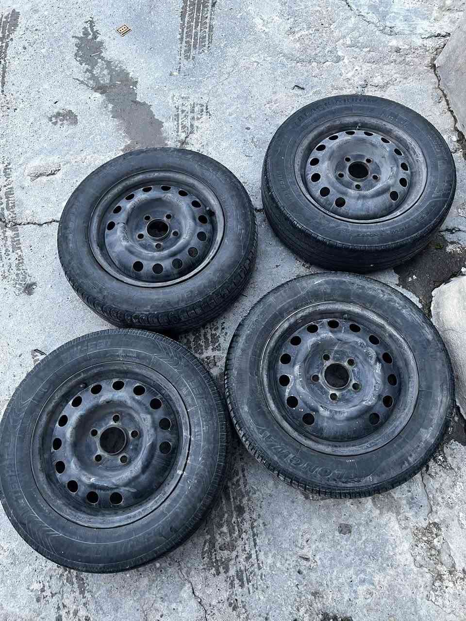 تخم ويل وتاير حجم ١٥
اصلي 
التاير تعبان

السعر ١٠٠


**إذا كنت صاحب هذا الإعلان وتريد حذفه لأي سبب، رجاءا أرسل رسالة إلى الدعم الفني**