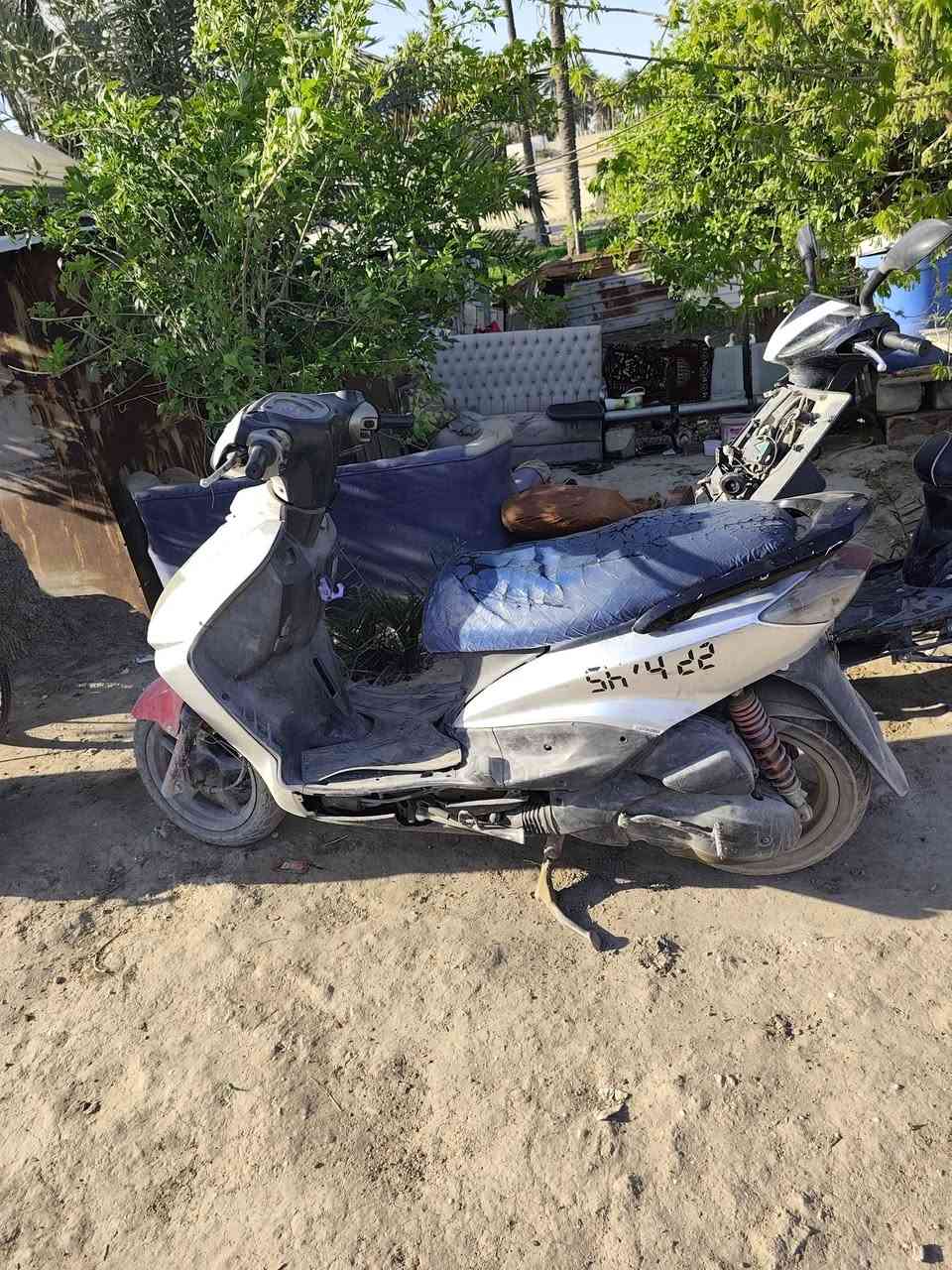 سلام عليكم ورحمه الله وبركاته دراجه سكنز نثيه ١٤٠السرعه للبيع السعر ٣٥٠المكان بغداد  الكاضميه دراجه نكره بكل وقت هندر أو سلف شغاله أو كهربائياتها كلهن شغالات رقم *********** متواجد خاص أو وتساب
