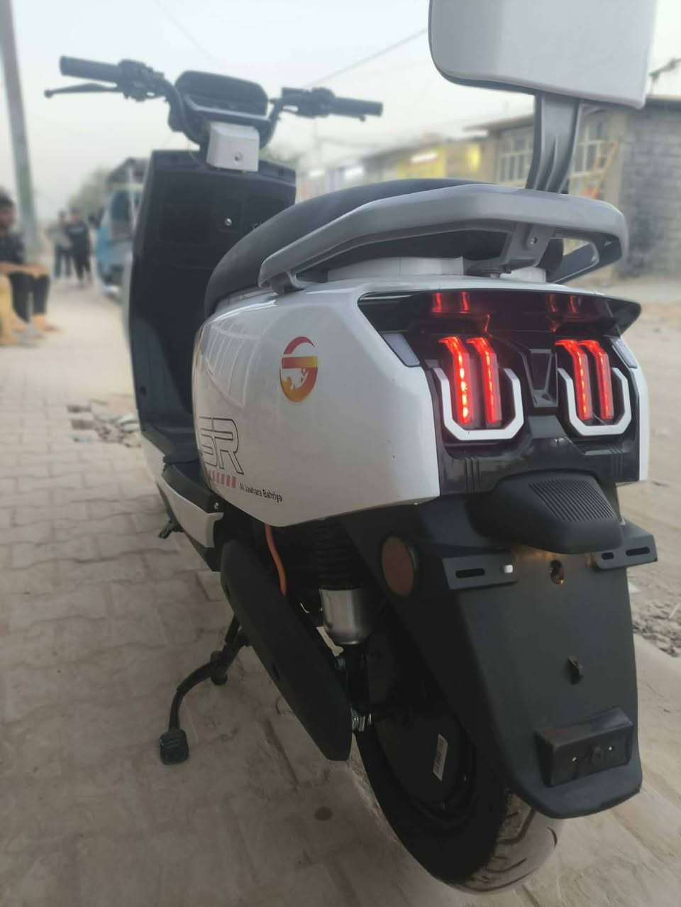 دراجه SR شحن جديده كلش 2025
6 بطاريات 
السعر  (630)وبيه مجال جوه السوق  مكاني نجف ابو صخير  وهاذه رقمي ***********
