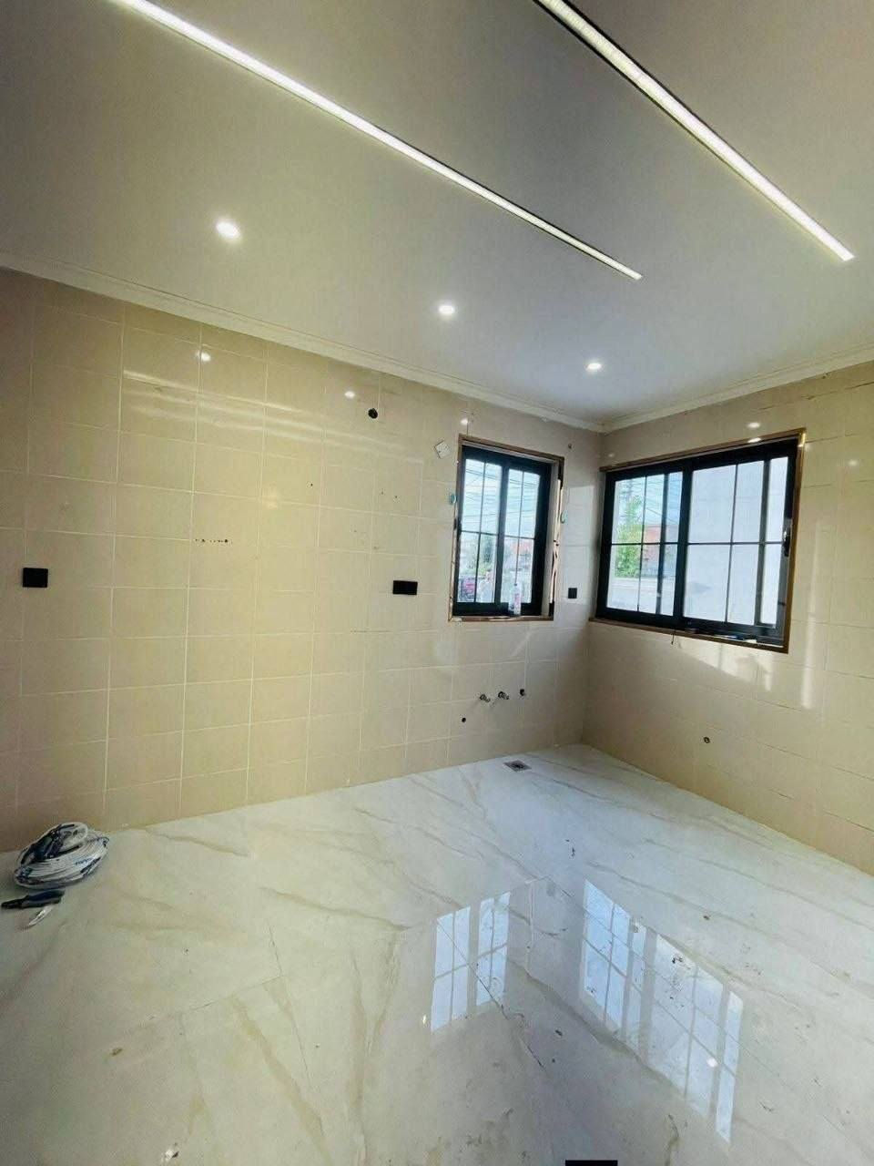🔸سند طابو يتسجل بإسم اي عراقي
📍أربيل-بيت للبيع مجمع اشتي2  قرب سايدين لاوان
 
➖مساحة 204M 

يتكون⤵️
➖2 غرف نوم 
➖استقبال
➖صاله
➖مطبخ
➖مجموعه صحيات
➖كراج
سعر وفيديوهات وصور داخل واتساب https://chat.whatsapp.com/IGtflCEUocmDMybpCipKYY

رقم اسيا:*********** 
رقم كورك:***********
